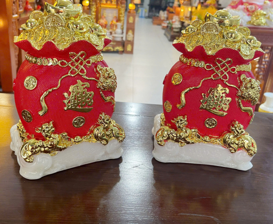 Túi tiền màu đỏ
